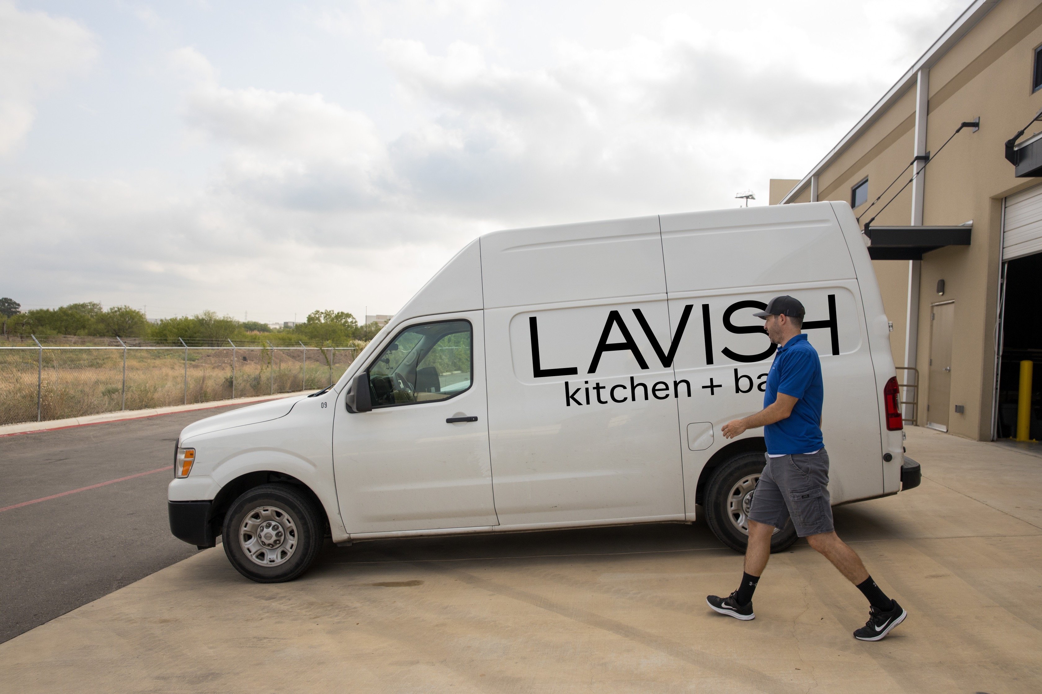 Lavish-van